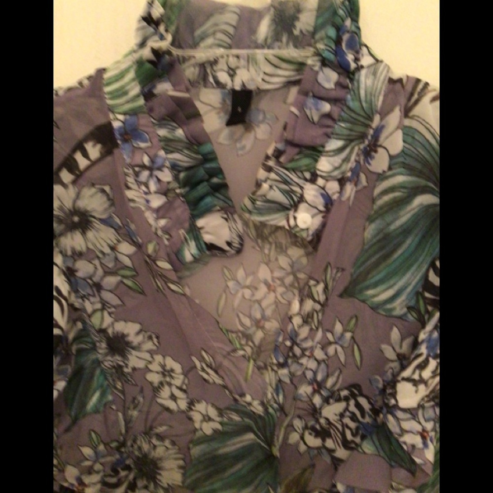 Chiffon like Ruffle blouse - Picture 5 of 5